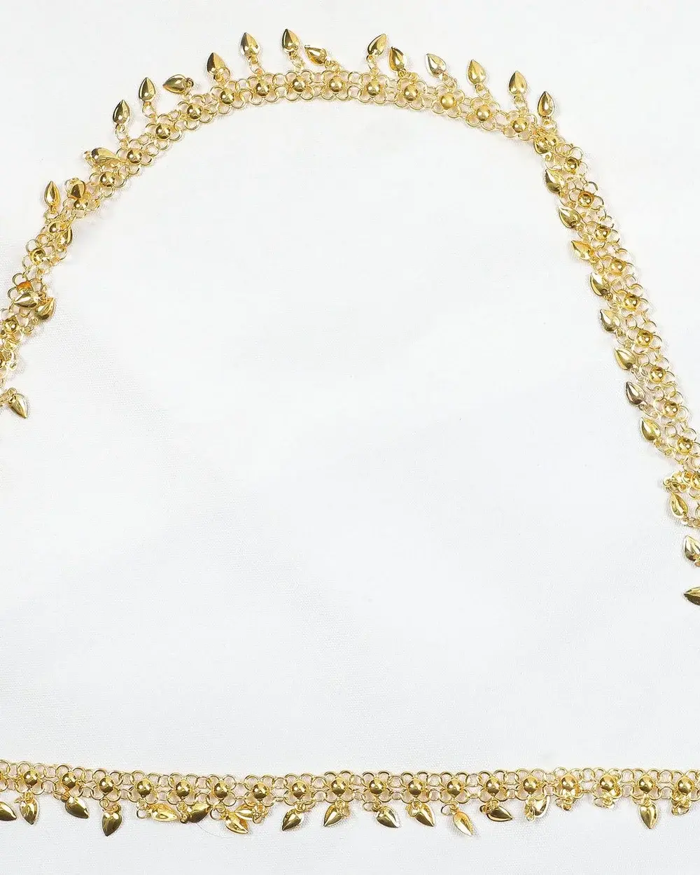 Goldfarbene Zierkette mit Blattgliedern für Weste oder Hals – 04039