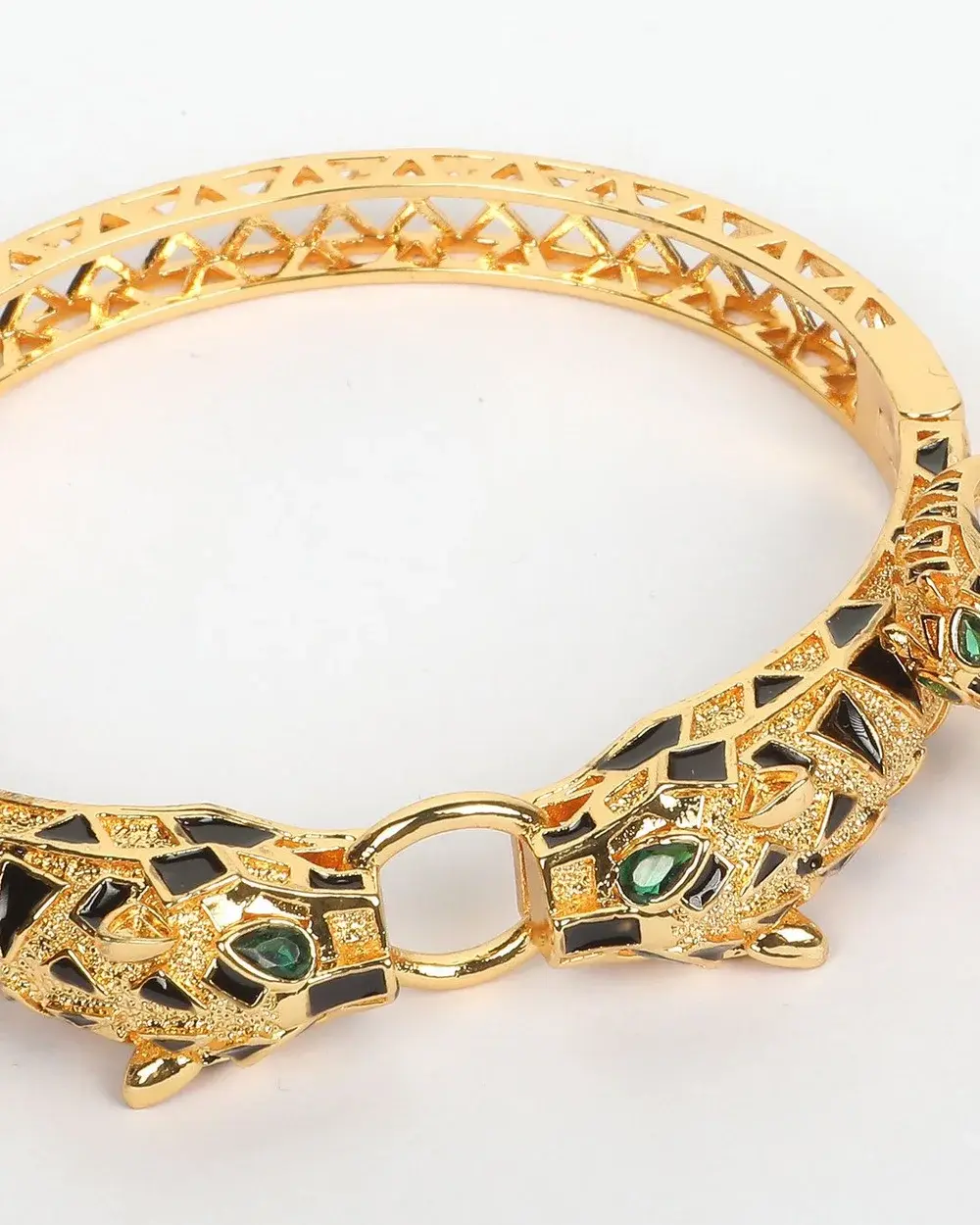 Goldfarbener Armreif mit Leopardenköpfen und passendem Ring – Schmuckset – Şêr u Piling